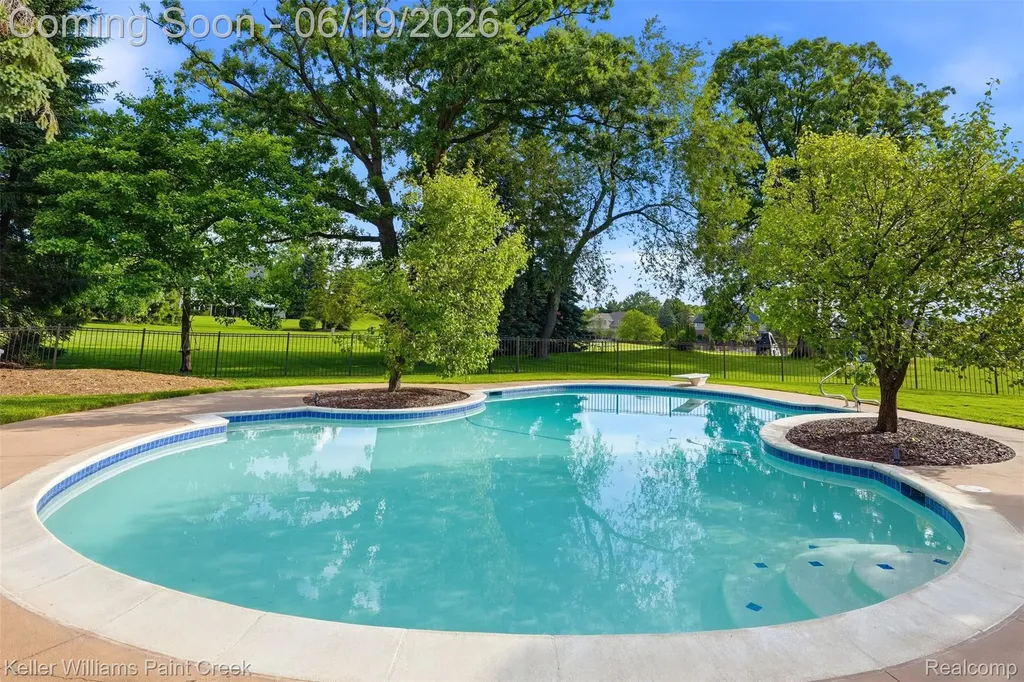 2784 Murfield Court Oakland Charter Township MI 48306