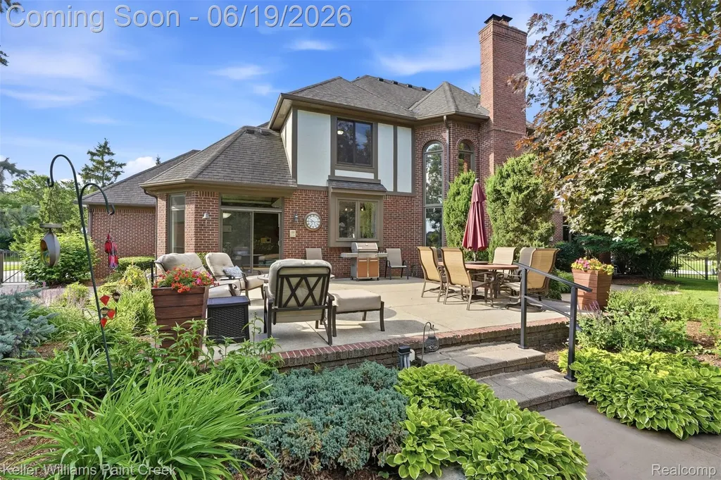 2784 Murfield Court Oakland Charter Township MI 48306