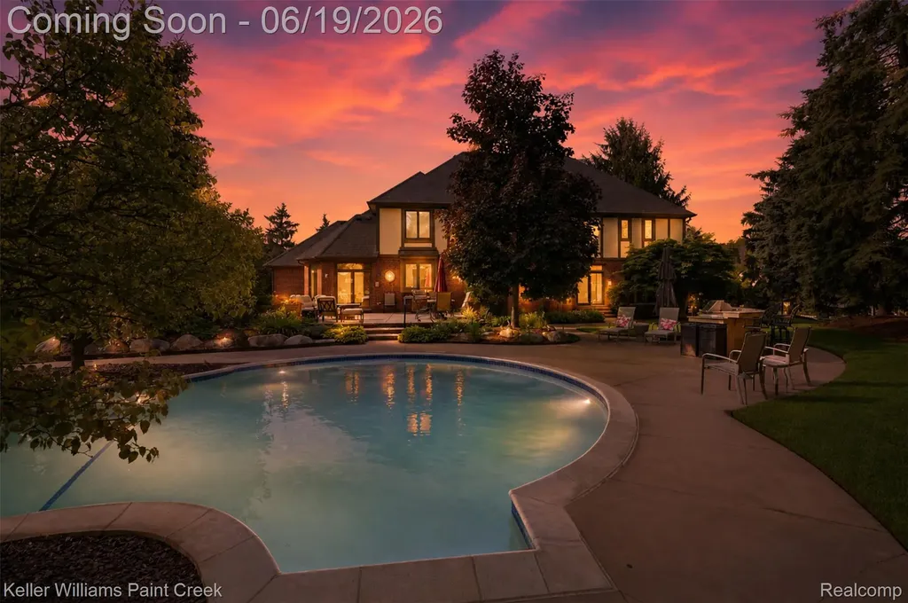 2784 Murfield Court Oakland Charter Township MI 48306