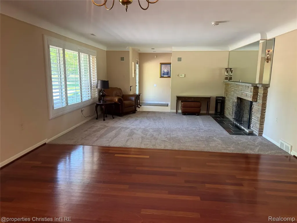 1640 Orchard Lane Bloomfield Hills City MI 48301