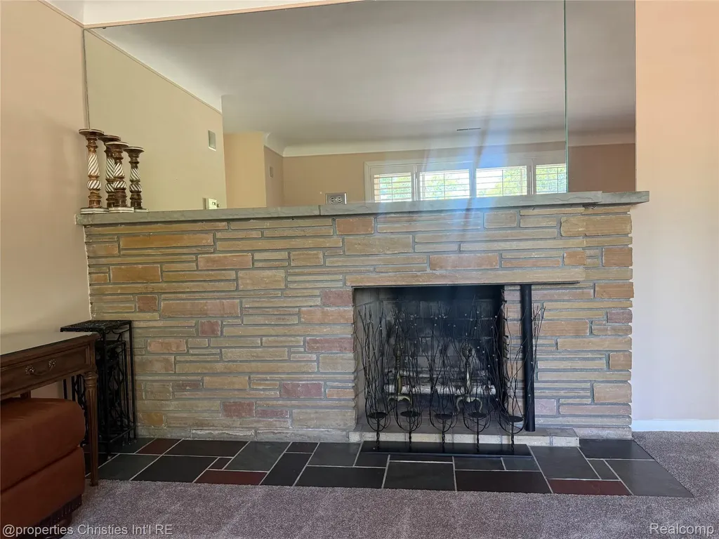 1640 Orchard Lane Bloomfield Hills City MI 48301