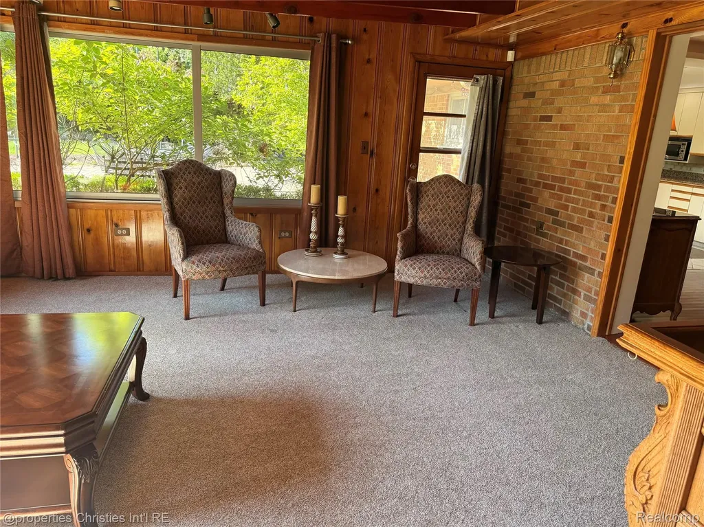 1640 Orchard Lane Bloomfield Hills City MI 48301
