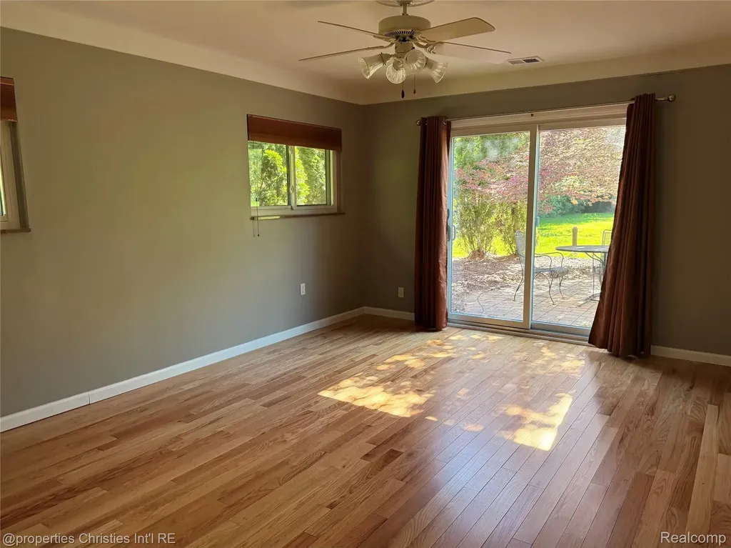 1640 Orchard Lane Bloomfield Hills City MI 48301
