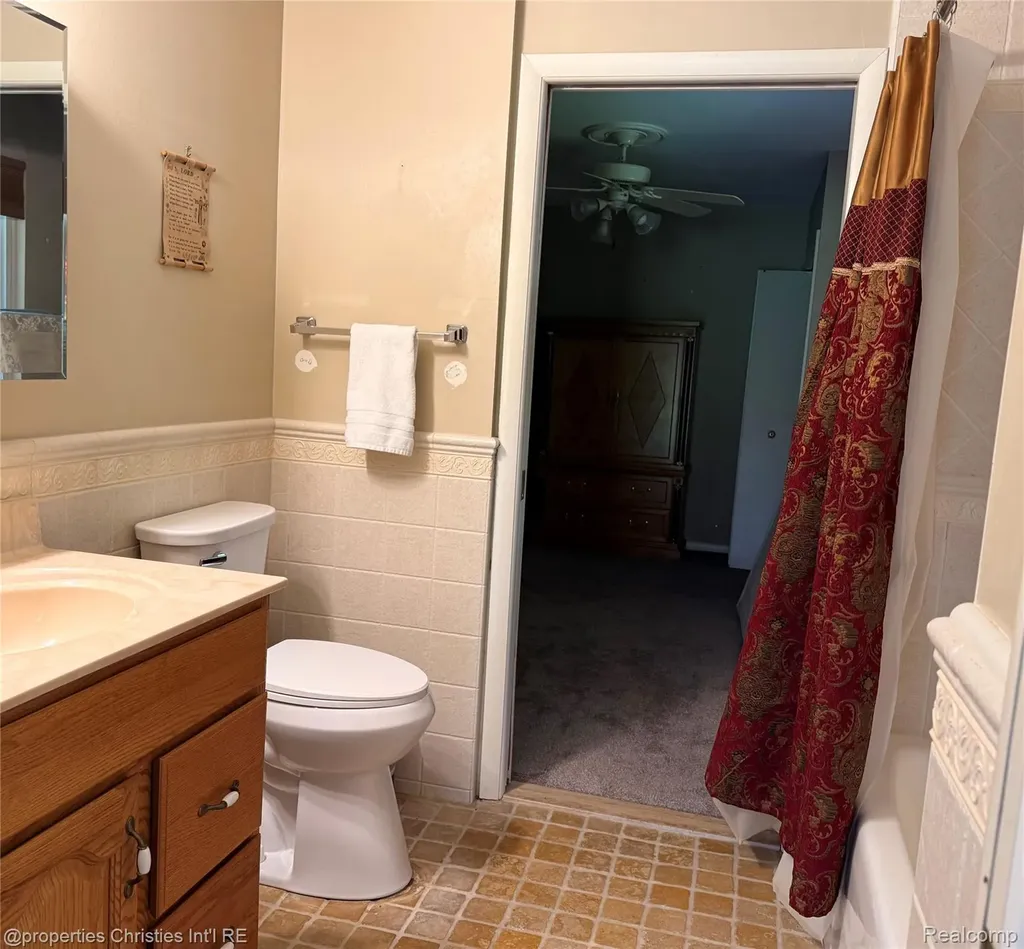 1640 Orchard Lane Bloomfield Hills City MI 48301