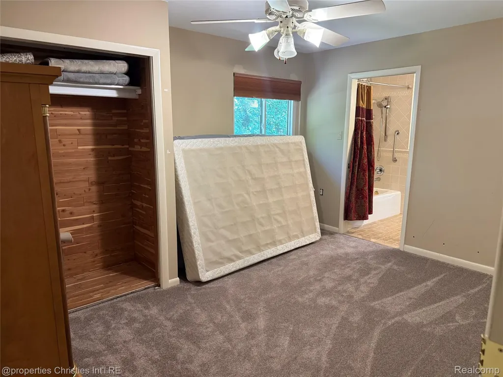 1640 Orchard Lane Bloomfield Hills City MI 48301