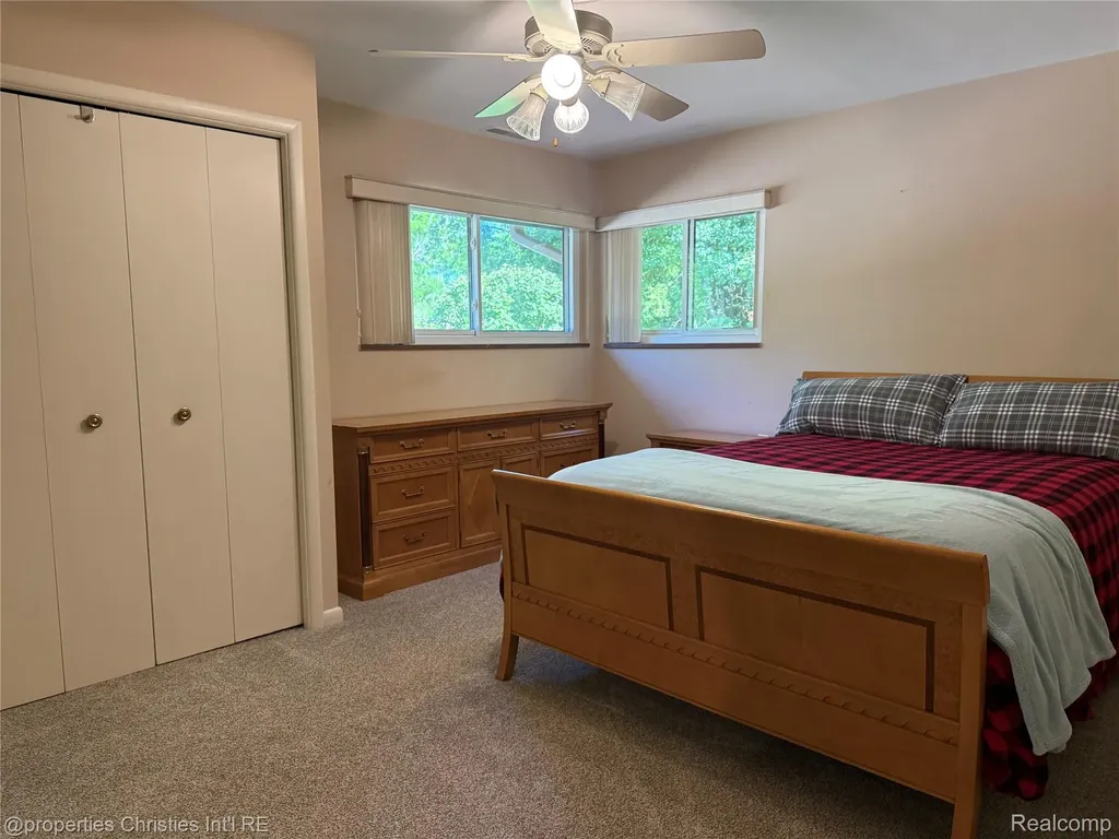 1640 Orchard Lane Bloomfield Hills City MI 48301