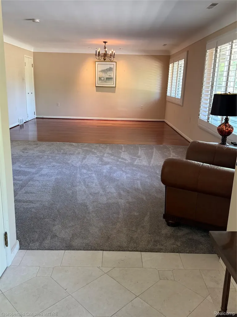 1640 Orchard Lane Bloomfield Hills City MI 48301