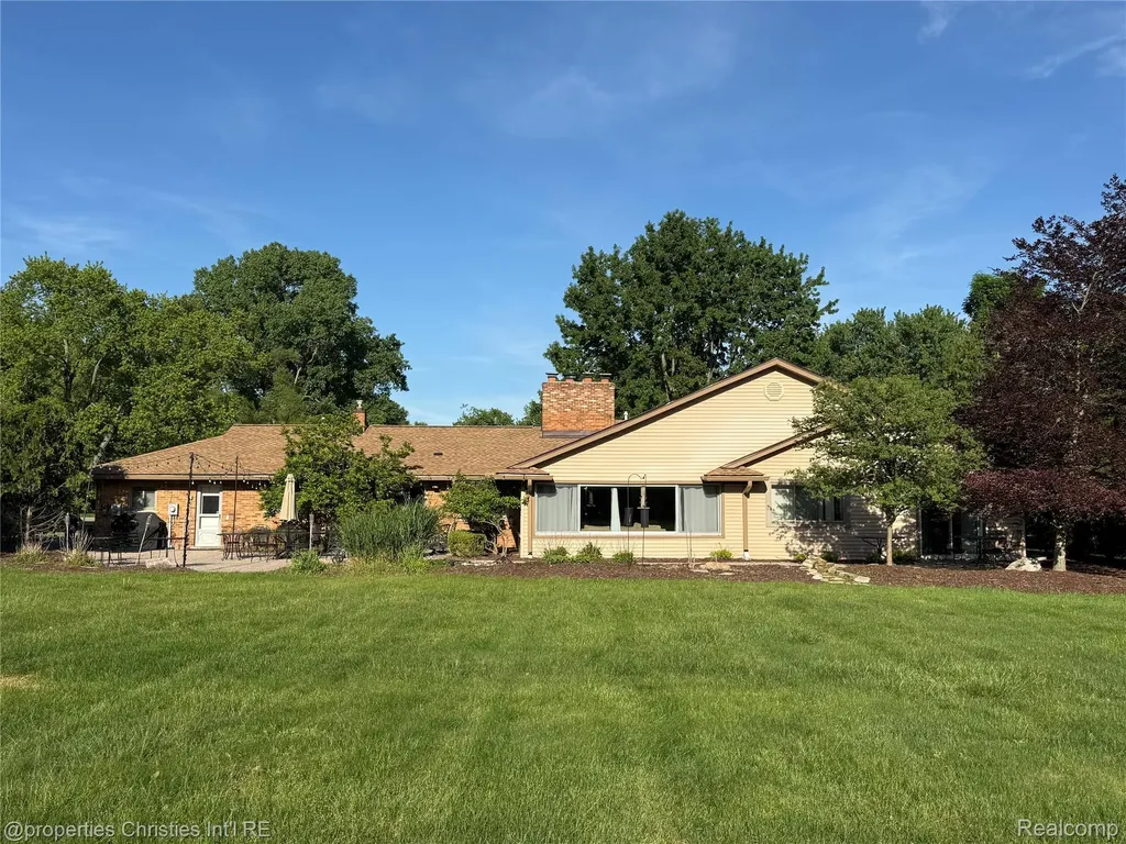 1640 Orchard Lane Bloomfield Hills City MI 48301