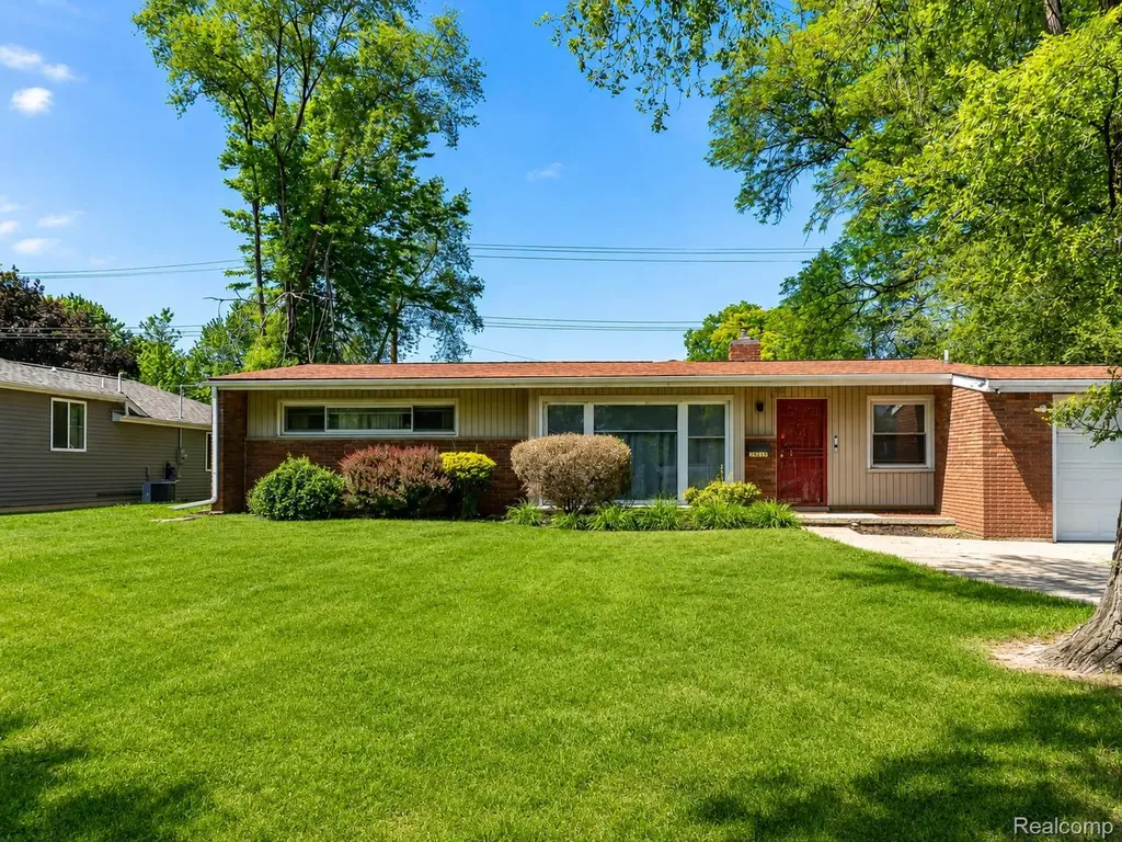 25538 Schoolcraft Redford Charter Township MI 48239