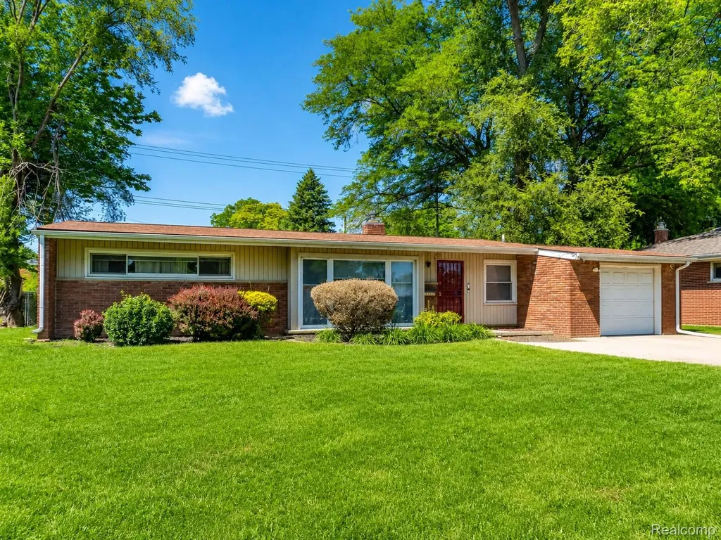 25538 Schoolcraft Redford Charter Township MI 48239
