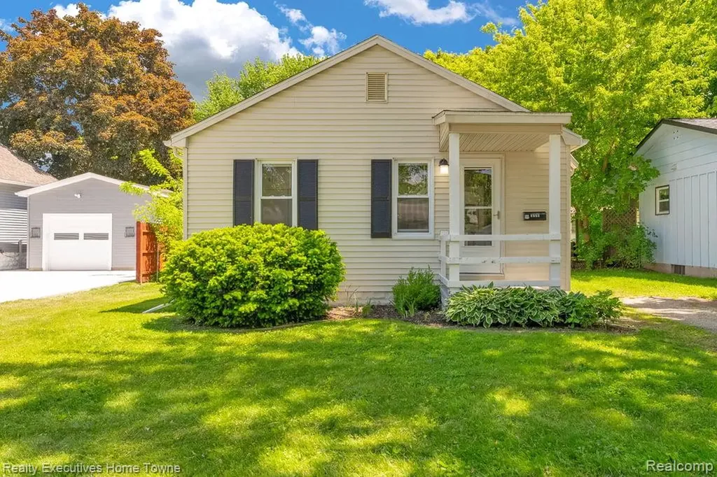 2720 Walnut Street Port Huron City MI 48060