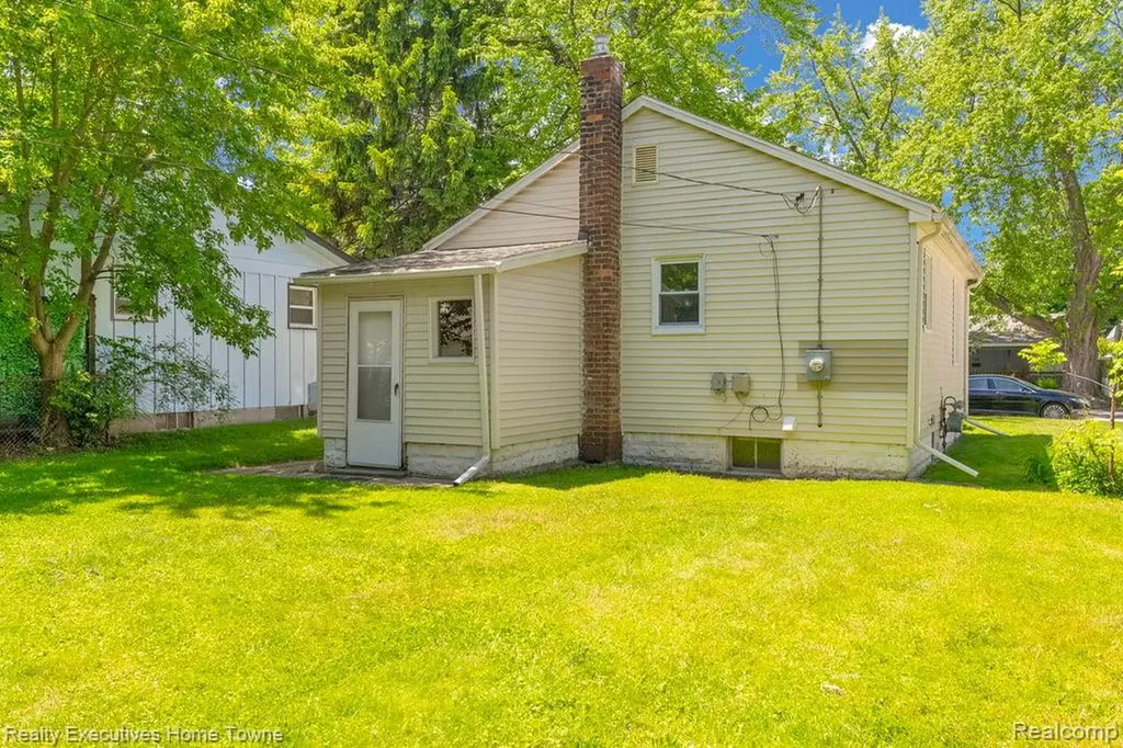 2720 Walnut Street Port Huron City MI 48060