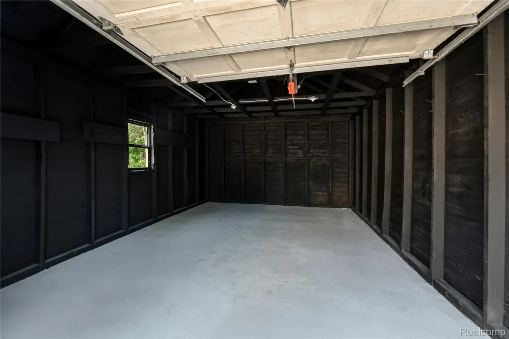 1741 Brys Drive Grosse Pointe Woods City MI 48236