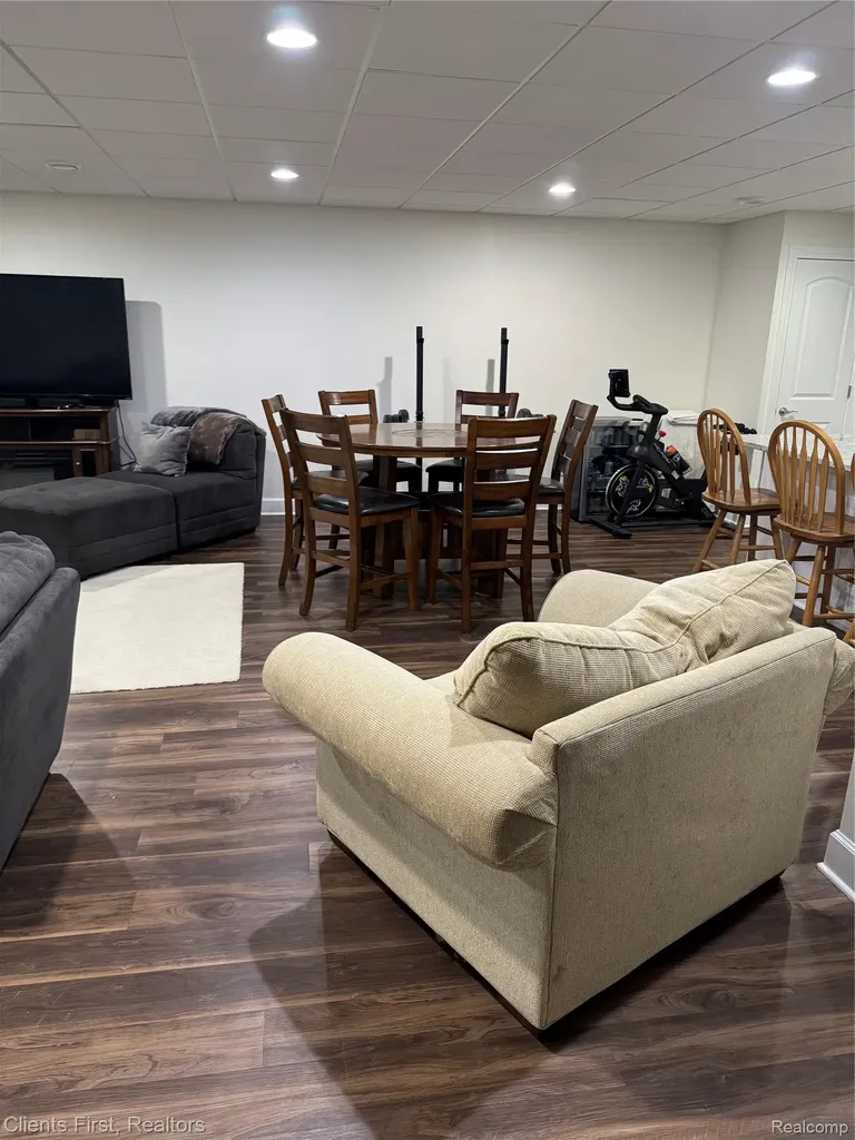 318 Province Lane Canton Charter Township MI 48188