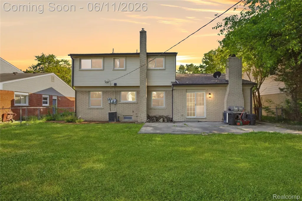 1149 Charrington Drive Troy City MI 48083