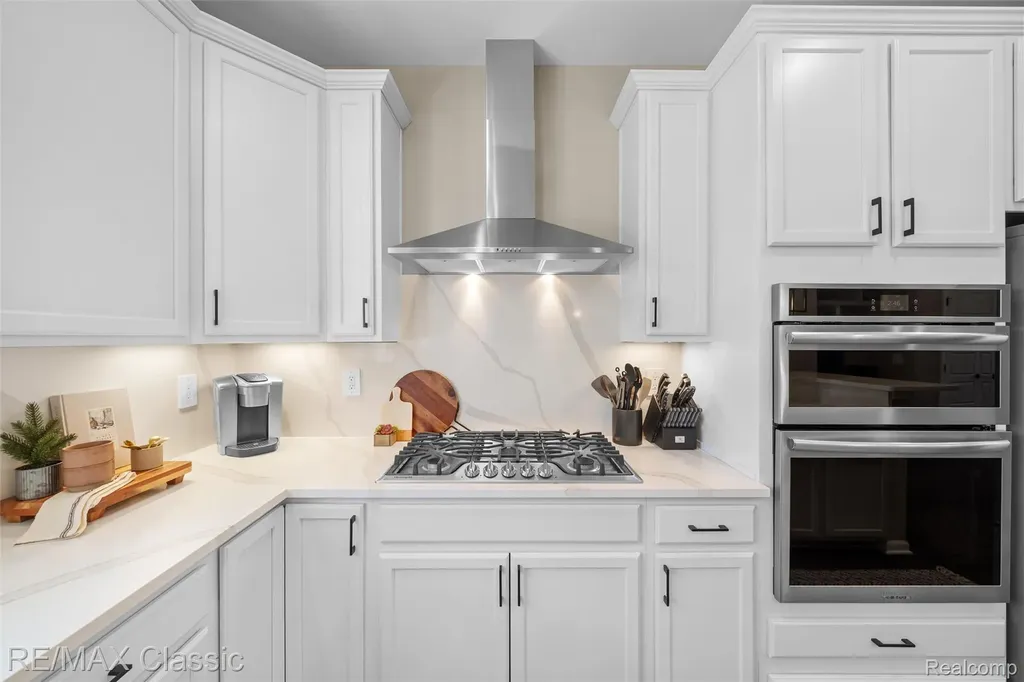 219 S Sydney Court N Plymouth City MI 48170