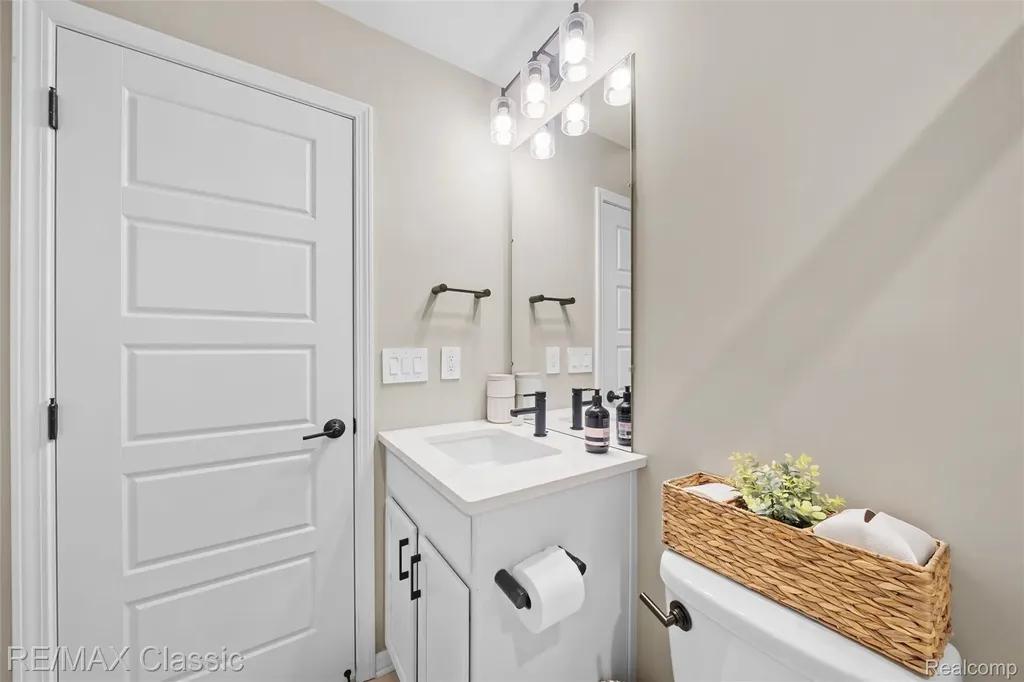 219 S Sydney Court Plymouth City MI 48170