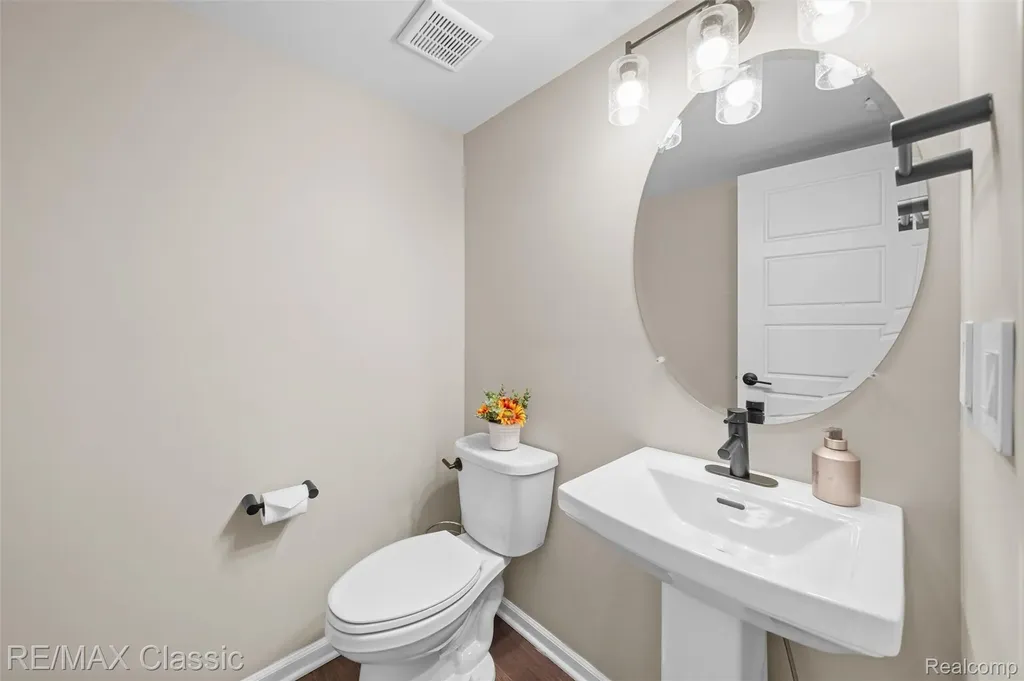 219 S Sydney Court Plymouth City MI 48170