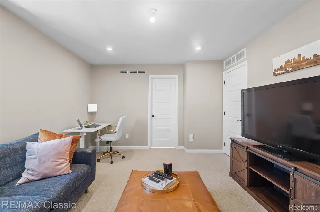 219 S Sydney Court Plymouth City MI 48170