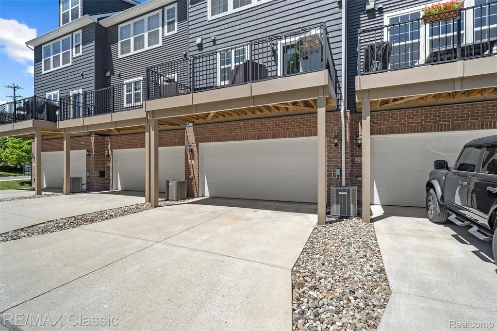 219 S Sydney Court N Plymouth City MI 48170