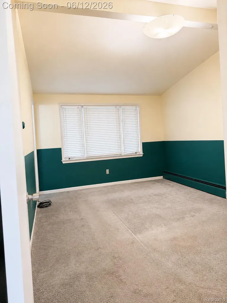 25887 Curie Avenue Warren City MI 48091