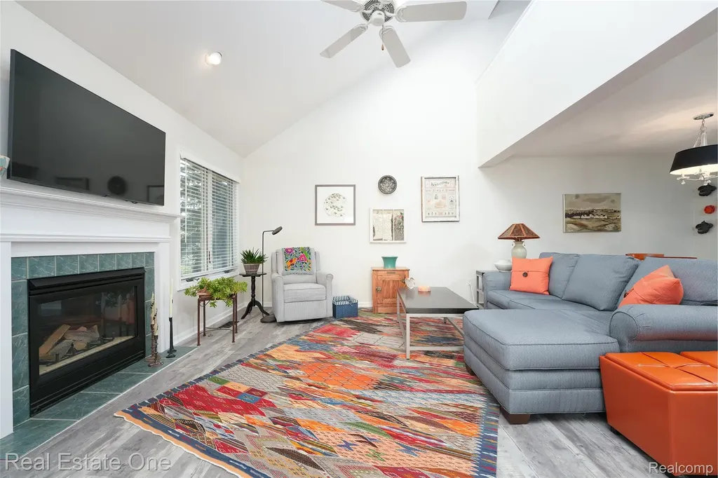 2243 Willow Tree Drive Brighton City MI 48116