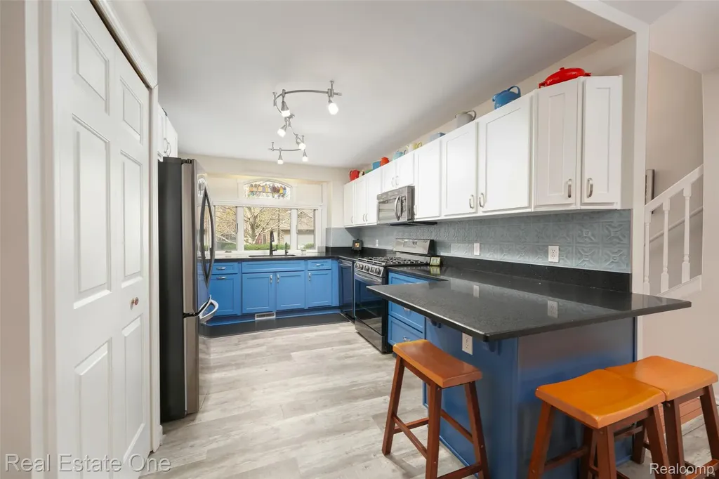 2243 Willow Tree Drive Brighton City MI 48116