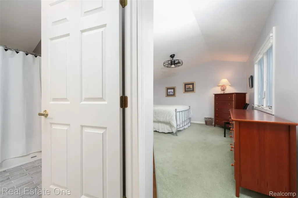 2243 Willow Tree Drive Brighton City MI 48116