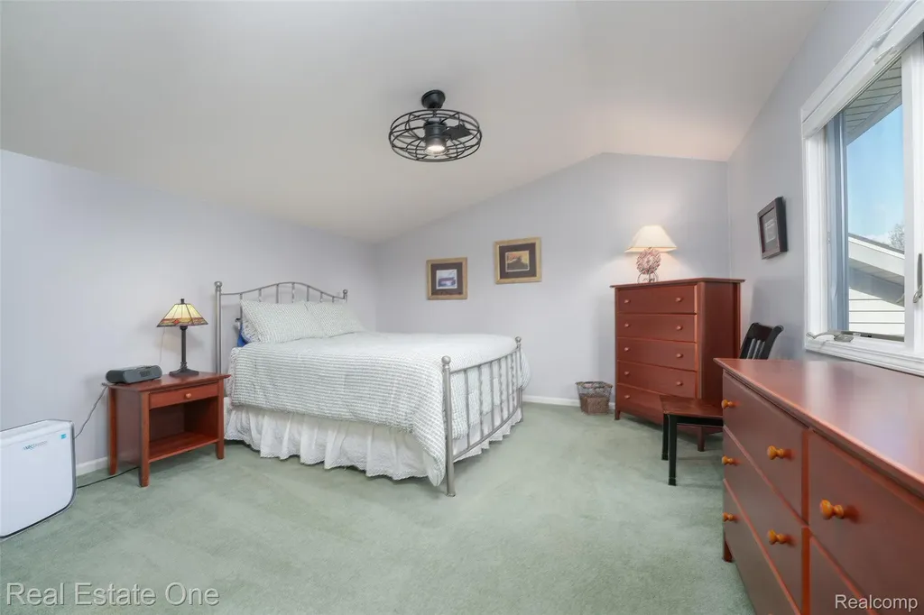 2243 Willow Tree Drive Brighton City MI 48116