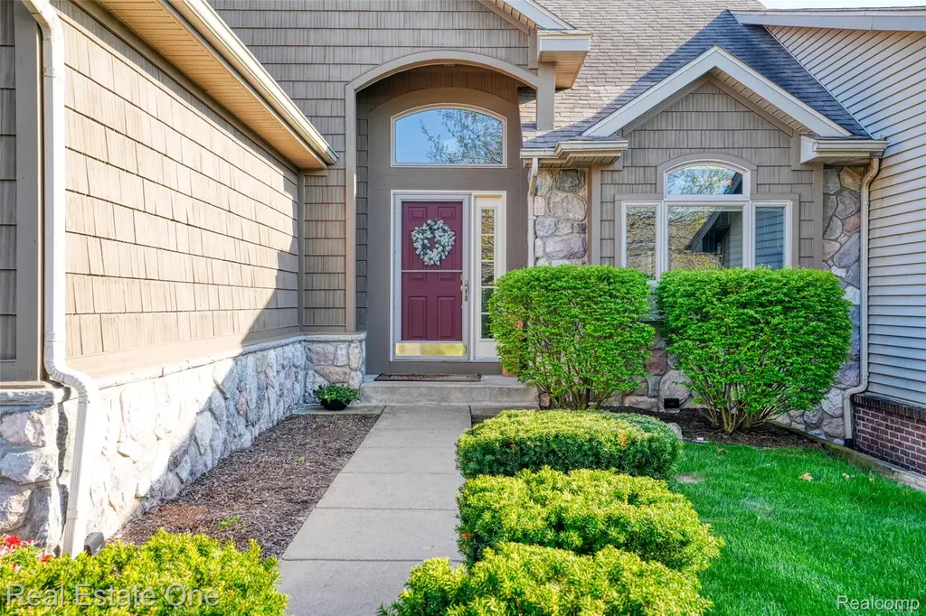 2243 Willow Tree Drive Brighton City MI 48116