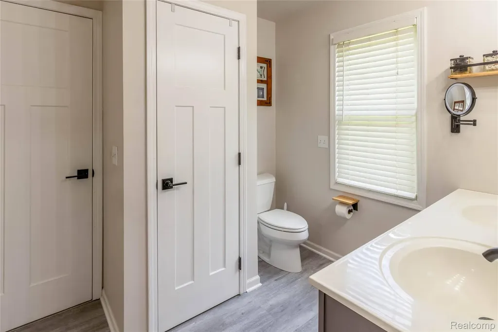 12621 Golden Oaks Drive Hartland Township MI 48380
