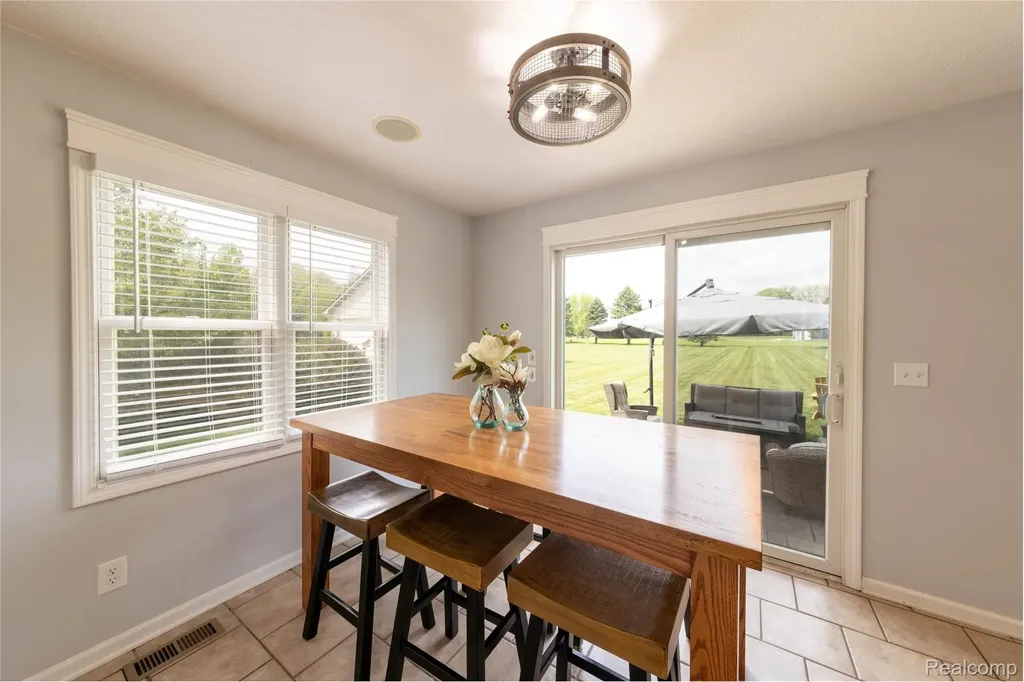 12621 Golden Oaks Drive Hartland Township MI 48380