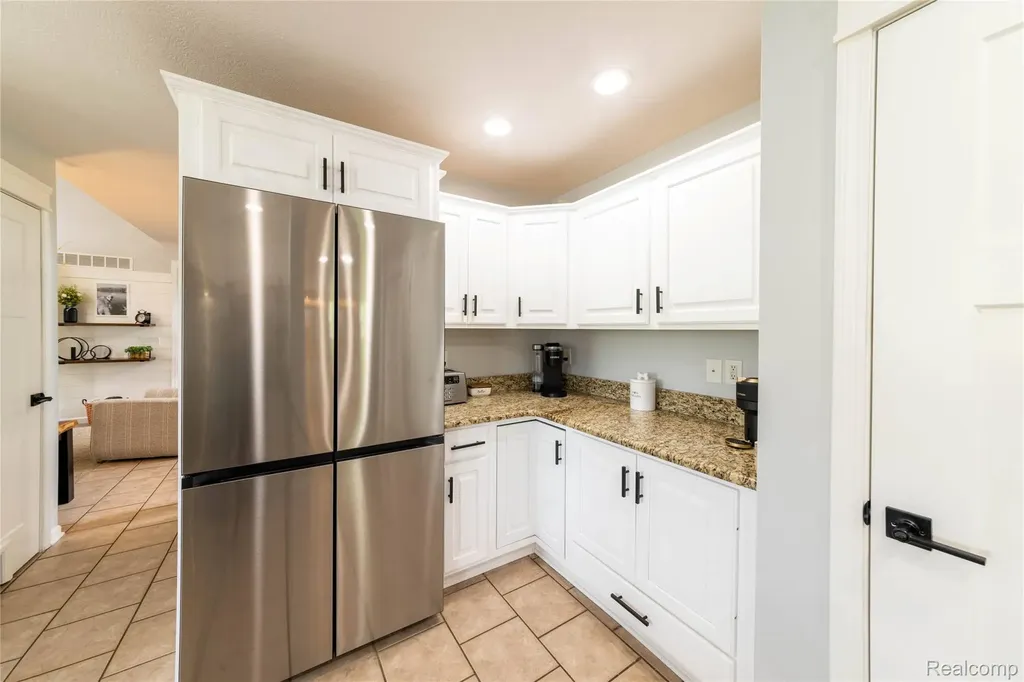12621 Golden Oaks Drive Hartland Township MI 48380