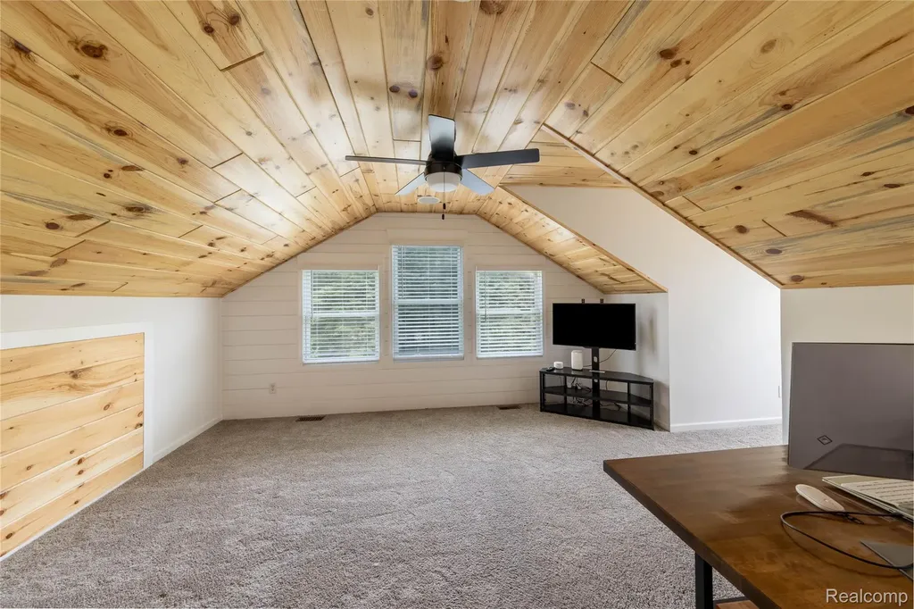 12621 Golden Oaks Drive Hartland Township MI 48380