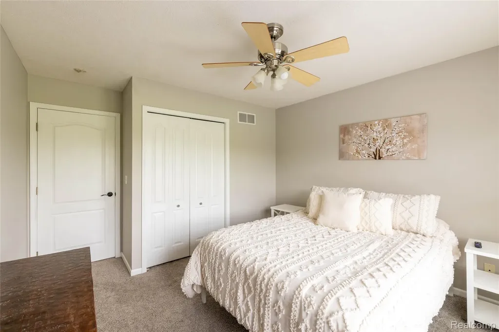 12621 Golden Oaks Drive Hartland Township MI 48380