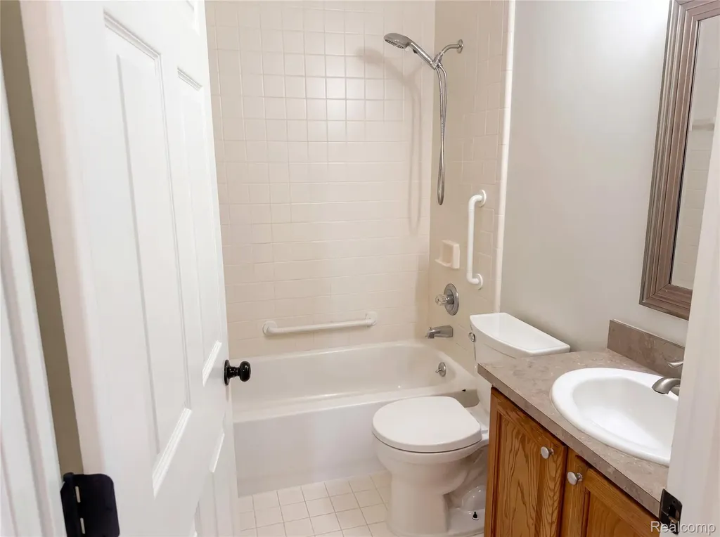 42724 N Walnut Street Clinton Charter Township MI 48036