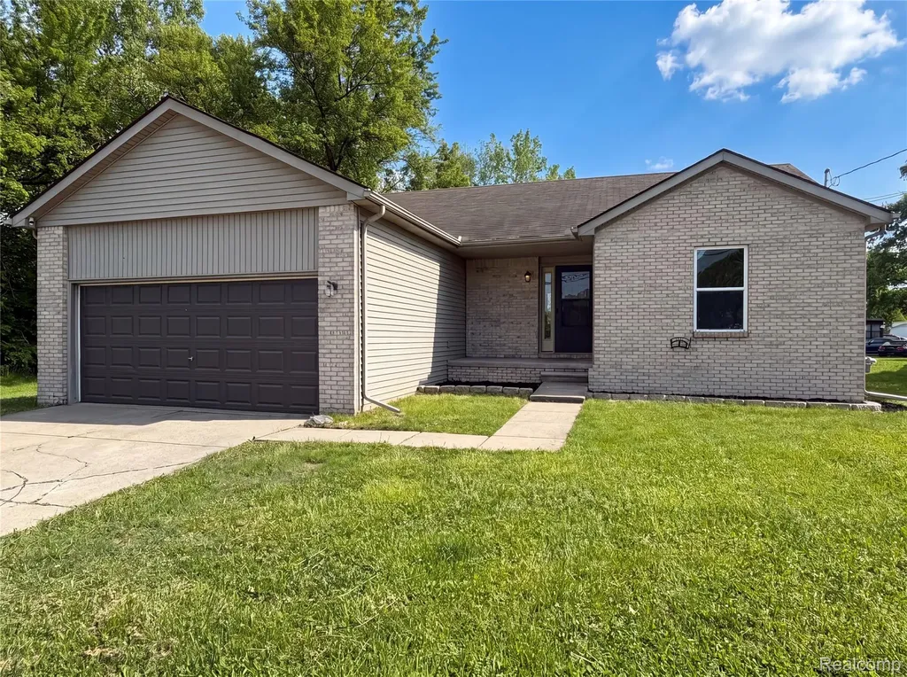 42724 N Walnut Street Clinton Charter Township MI 48036