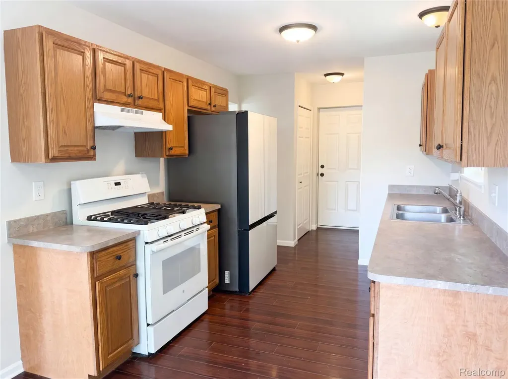 42724 N Walnut Street Clinton Charter Township MI 48036
