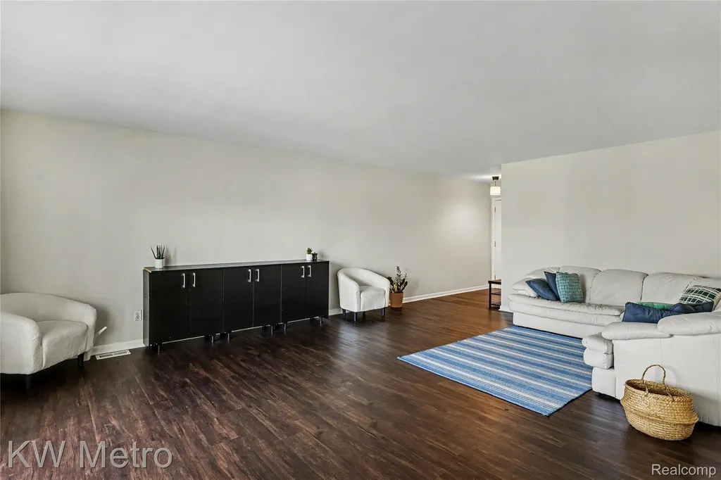 2471 Mulberry Square Bloomfield Hills City MI 48302
