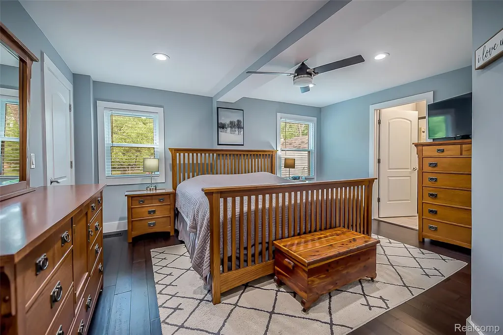 9137 Maltby Road Green Oak Township MI 48116