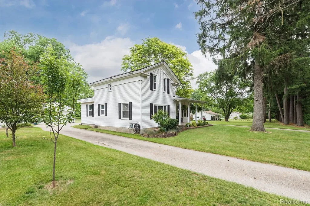 9137 Maltby Road Green Oak Township MI 48116