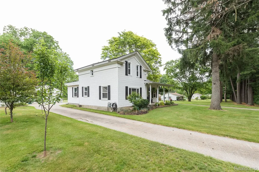 9137 Maltby Road Green Oak Township MI 48116