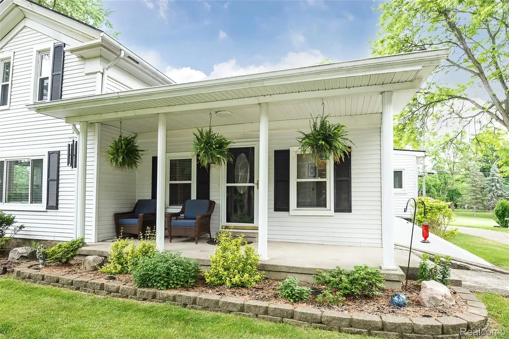 9137 Maltby Road Green Oak Township MI 48116