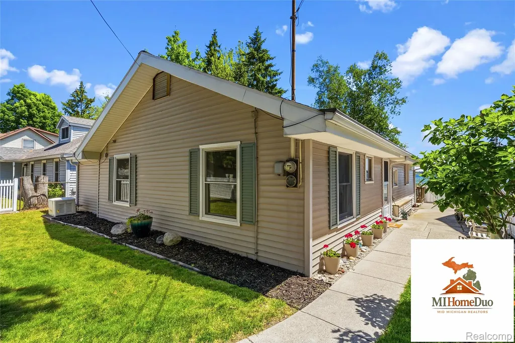 1947 Strait Tow Boulevard Crystal Township MI 48818