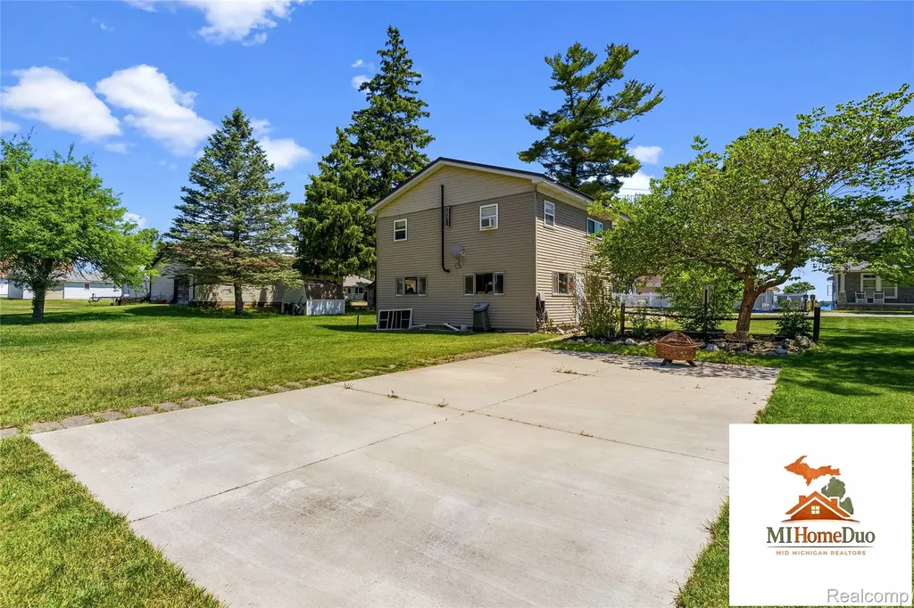 1947 Strait Tow Boulevard Crystal Township MI 48818