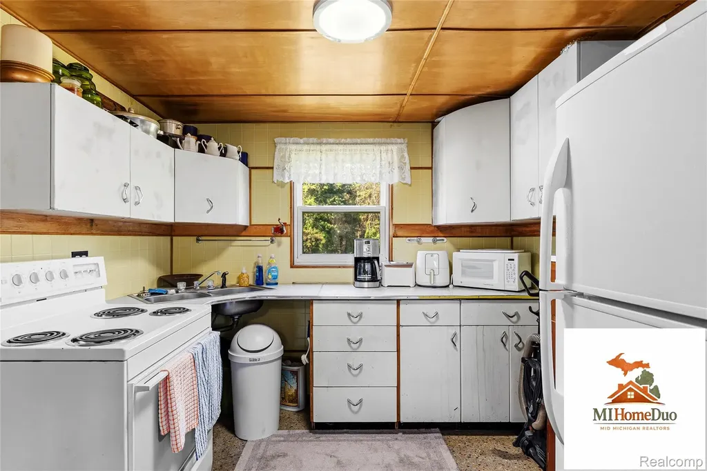 1947 Strait Tow Boulevard Crystal Township MI 48818