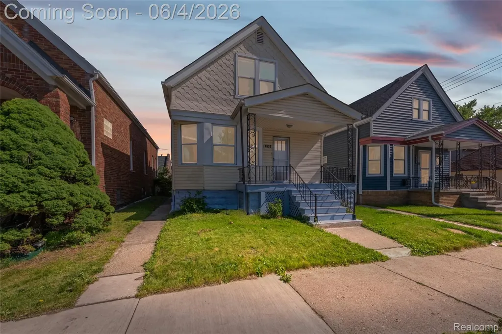 1928 Yemans Street Hamtramck City MI 48212