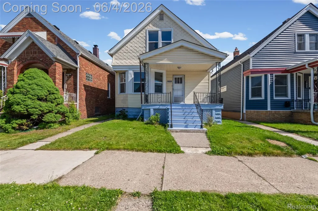 1928 Yemans Street Hamtramck City MI 48212