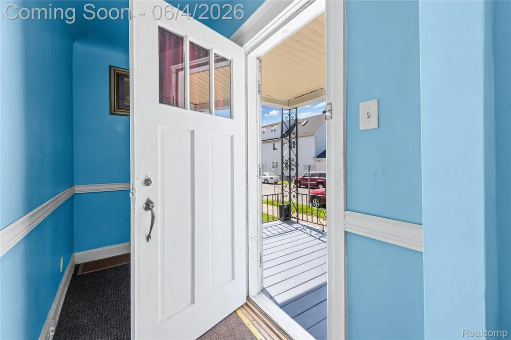 1928 Yemans Street Hamtramck City MI 48212