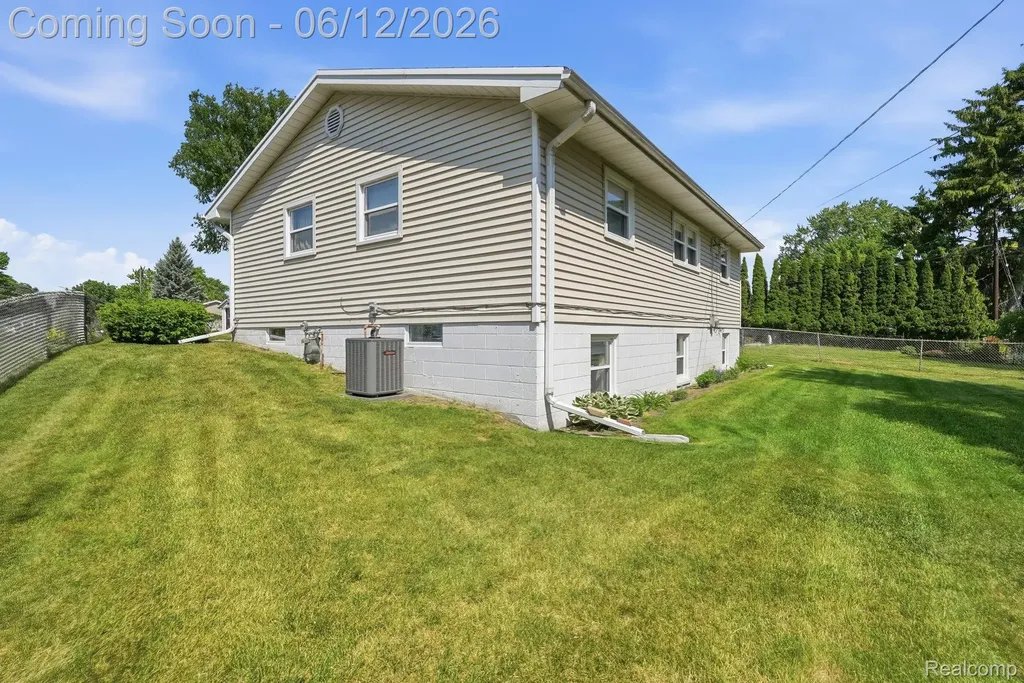 3118 Elk Street Port Huron City MI 48060